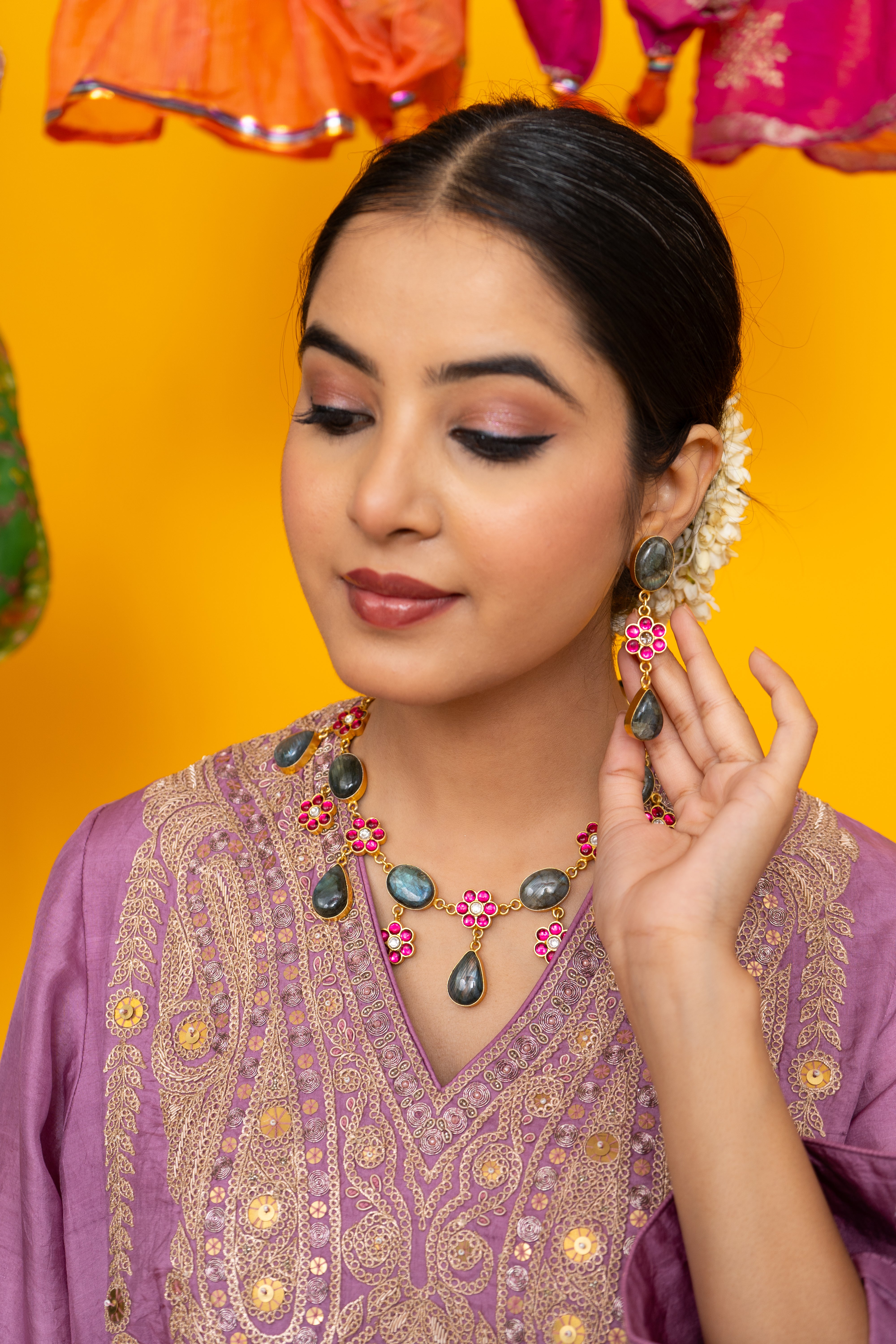 Amrapali Kundan necklace set